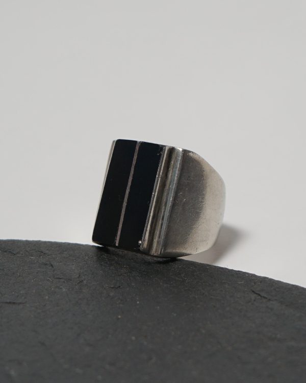 Silver Ring w/ Onyx / size: 10