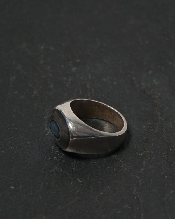 Silver Ring w/ Shell / size: 10 - Image 4